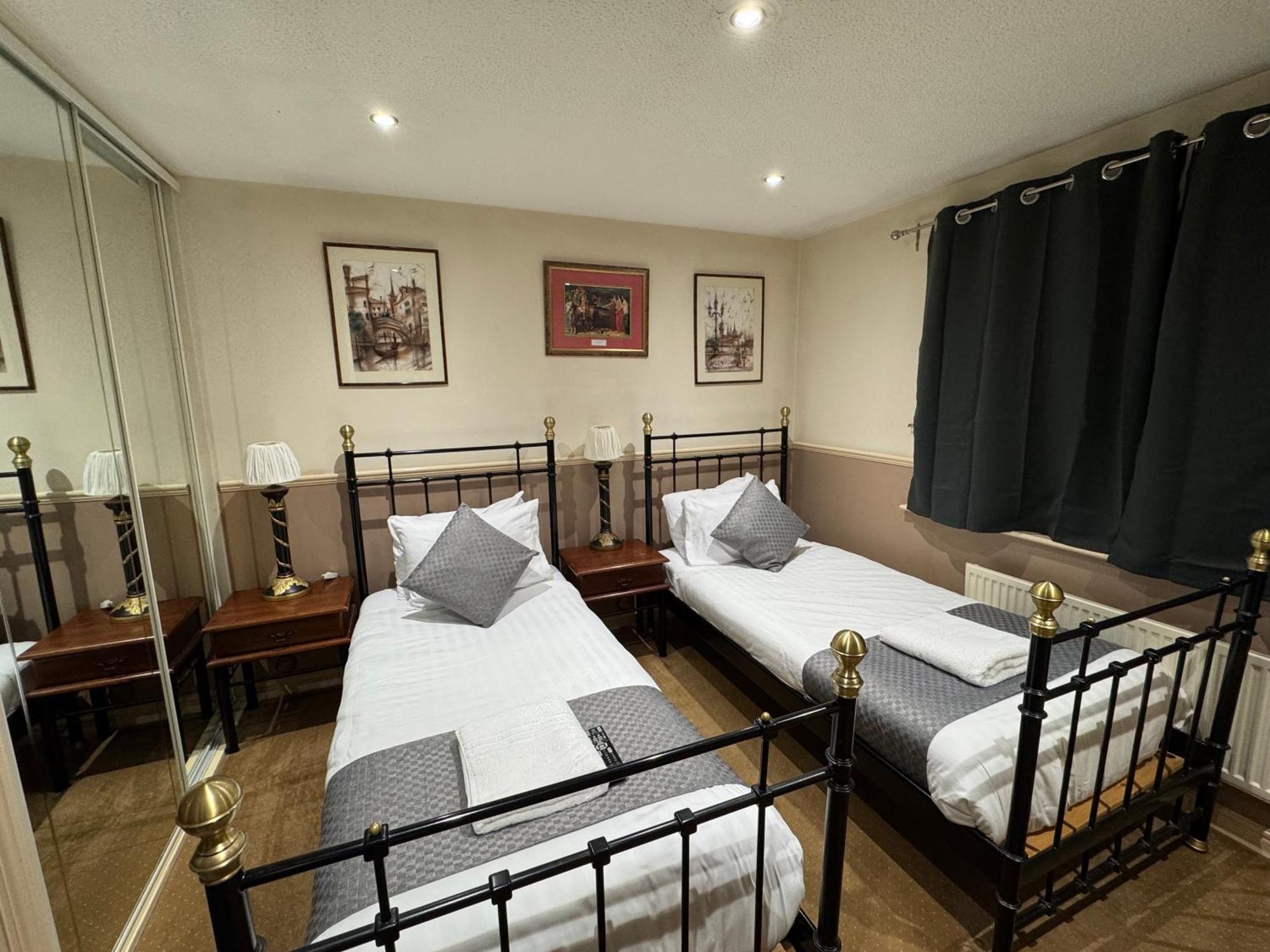 Arden Guest House B&B - Nec Birmingham - Birmingham Airport Bickenhill Eksteriør billede